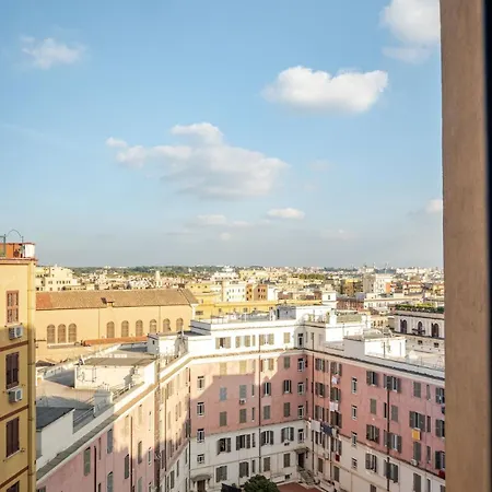 Near Vatican Museum 8 Minutes To Piazza Di Spagna Roma
