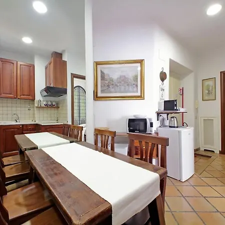 Near Vatican Museum 8 Minutes To Piazza Di Spagna Rom